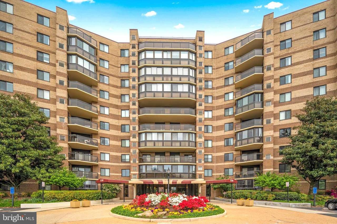 8360 Greensboro Dr. Apt. 202, McLean, VA