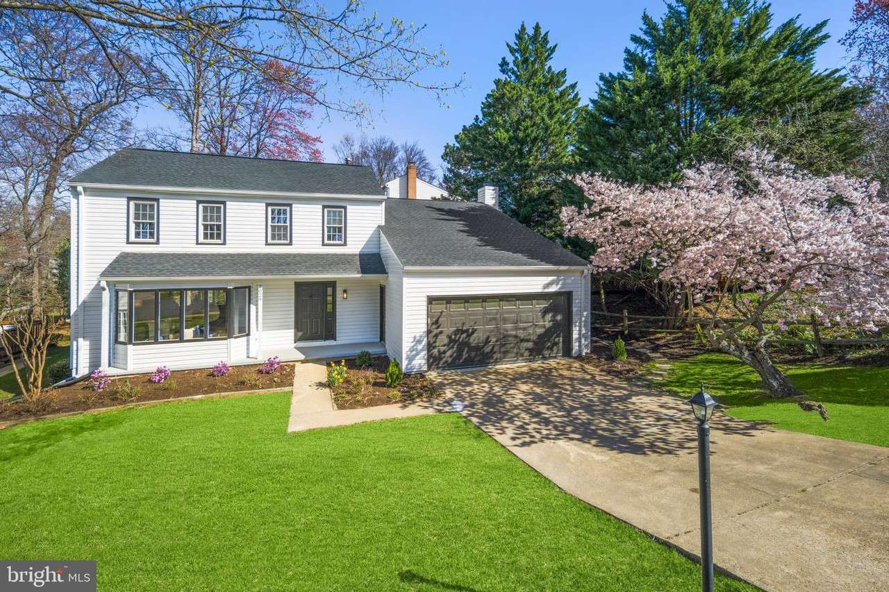 2029 Freedom Ln, Falls Church, VA