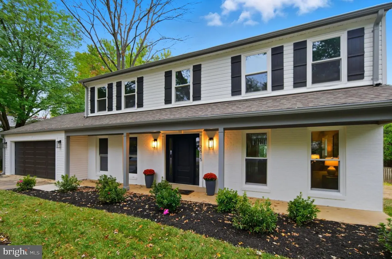 2615 Lemontree Ln, Vienna, VA 22181